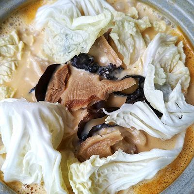  松茸骨汤调|金汤海鲜手掰豆腐