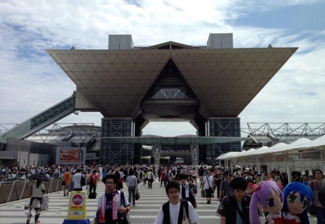  CM|被誉为“世界最大同人展”的CM，难道真的只是“山寨漫展”吗？