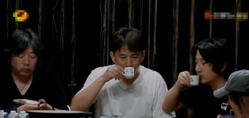  露馅|《向往4》都夸黄磊做饭好吃，欧阳娜娜直接“露馅”？网友：打扰了！