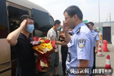  骗子|这是什么神操作？骗子自称“有原则”，拿诈骗提成返还受骗的单亲妈妈