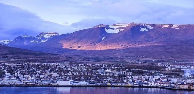 美景|夏日炎热，旅游无处可去？不如到冰与火中绽放的冰岛收割美景吧