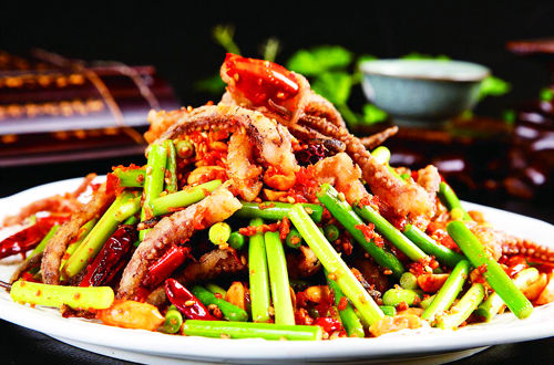 饭馆|香辣鱿鱼须这样做，麻辣筋道，滋味火爆，味道不输饭馆里的