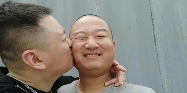  晋级|《新说唱》开录，吴亦凡粉丝药水哥晋级引争议，实力不如giao哥