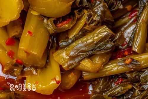 排队|昆明排队三十年老店,15张桌子,“镇店之宝”每天卖半吨