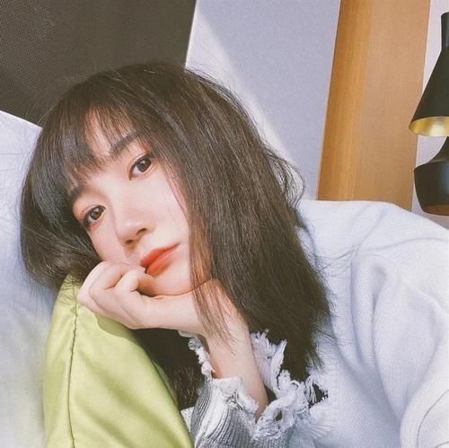  当年|难怪觉得乃万眼熟，原来当年曾和热巴杨颖同台，后悔没早点认识她