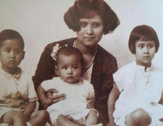 华裔|38岁去世,娶了一个华裔护士,他没当过国王,却有两个泰王儿子