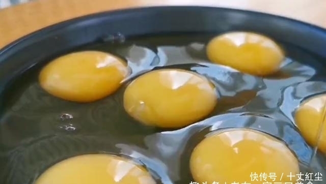 新手|孩子想吃蛋糕不用买,不用烤箱,不用打蛋器,新手也能一次成功