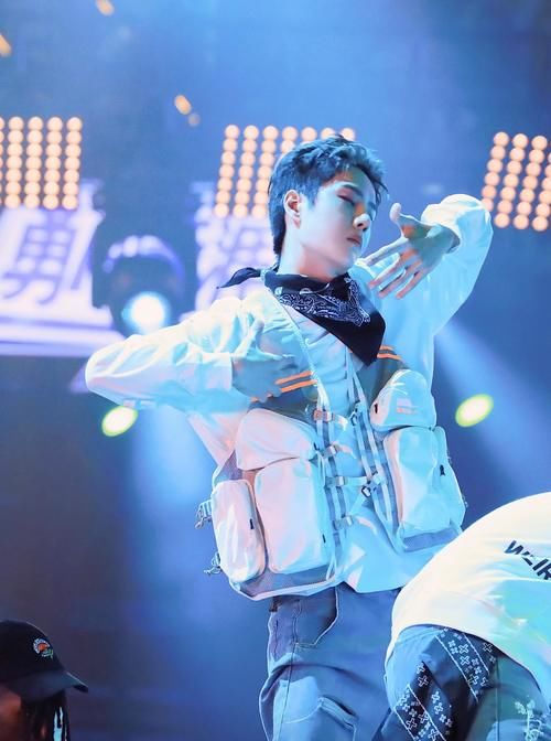  总决赛|《街舞3》总决赛惹争议，王一博、张艺兴无缘第一，又是综艺效果？