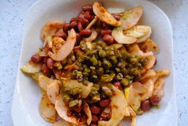 控干水分|两种方法做了十几斤酸豇豆,分享四种酸豆角做的美食,谁是你的菜