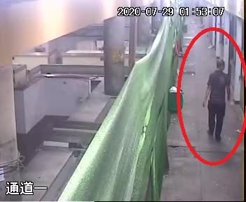 交代|哟,偷钱还记明细账?正好警察上门了一一交代!