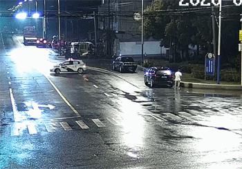  李某|两车追尾后试图“大变活人”？但是逃不过宝山警察的火眼金睛