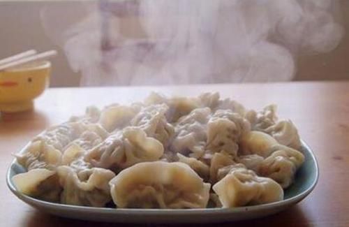 饺子|过年包饺子就用“它”,比芹菜营养比韭菜香,我家一周至少吃3次