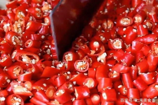 下饭|用祖传20年的秘方做辣椒酱,又香又辣,开胃下饭,放1年不坏