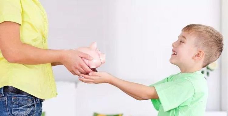 哭穷|不炫富不哭穷，如何正确培养孩子的金钱观？