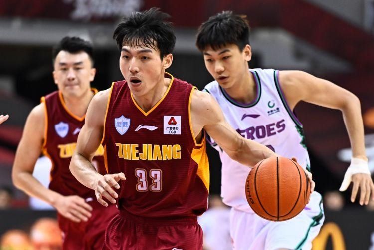  调侃|林书豪调侃京粤战一边打球一边打人，拒看总决赛，最想和吴前单挑