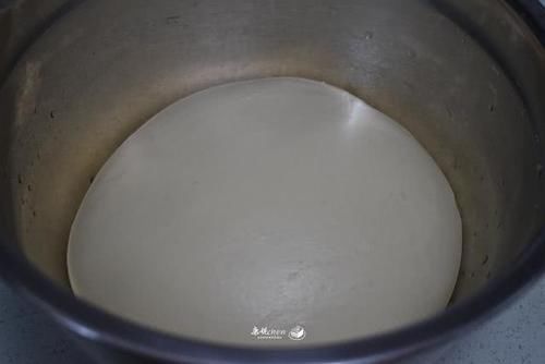 高筋面粉|夏天早餐吃它简单省事,做一次吃两顿,香甜柔软味道棒,孩子爱吃