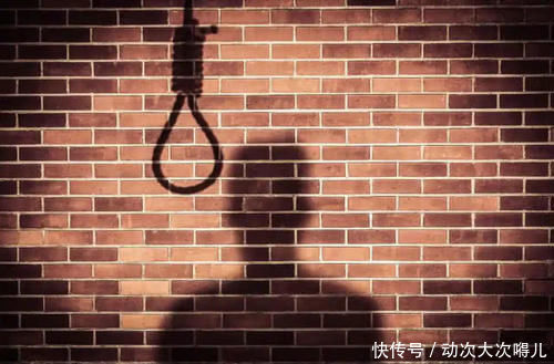 出门|新婚夫妇刚办完婚礼就双双自杀，新娘在家上吊新郎出门跳轨