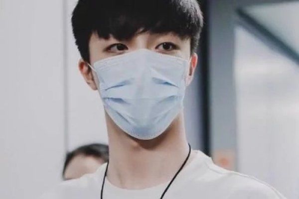  组合|奔跑吧新一期嘉宾亮相机场，三大组合成员齐聚，有生之年系列