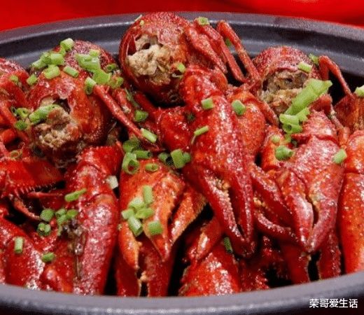 龙虾|一道川菜口味的“鲜花椒炒龙虾”,每吃上一口,会让你欲罢不能