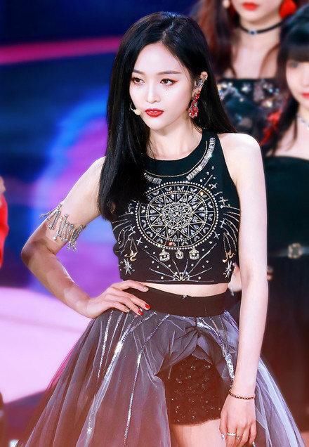  炙热|《炙热的我们》决赛名单出炉，火箭少女成功晋级，R1SE遗憾淘汰