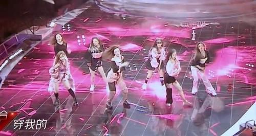  队长|郑希怡受伤，吴昕戏腔表演侧手翻，队长张雨绮情绪失控跑下台