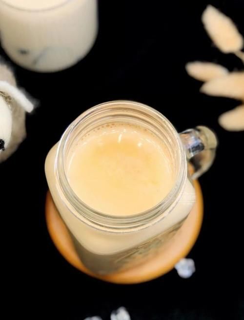  鹅妈妈钛晶|一杯能嚼着吃的奶茶，香浓丝滑，不含一点儿添加剂