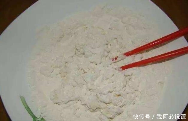 做成|白萝卜切成丝,做成饼,一口气吃5个,连挑食的孩子也大呼过瘾!