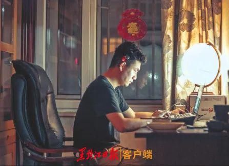  有声|打破无声与有声世界的界限丨听障大学生李志浩