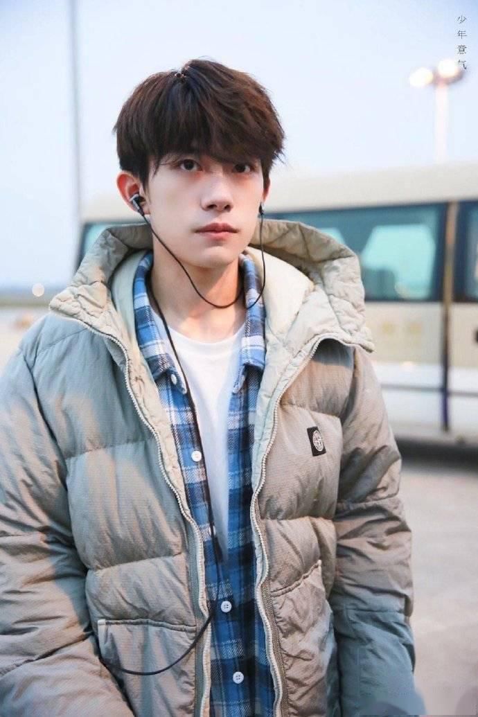  玺子|女友视角的易烊千玺来啦 又是被玺子哥迷倒的一天