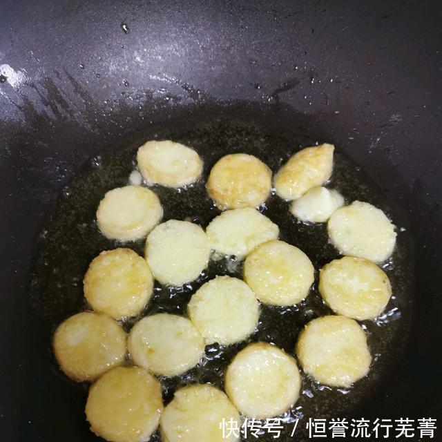 豆腐|脆脆的香芹，软糯的豆腐，不相干的两种食物，组合出不一样的美味