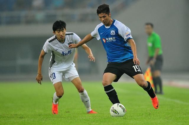 开花|特别的缘分？本轮中超大连二赵双双破门，铁树一起开花！