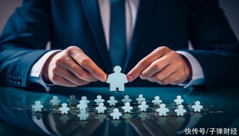 雷士国际股东欲罢免王冬雷，事涉2.4亿补贴款，公司半年营收降25%