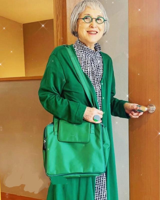  时尚单品|85岁日本奶奶状态太年轻，活成女性典范，这才是真正的fashion