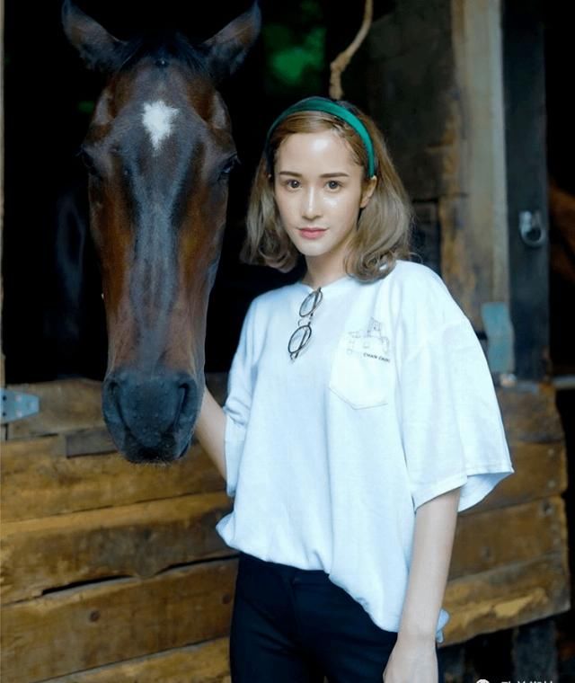  大街|谁说白T恤烂大街，那是你不会搭！