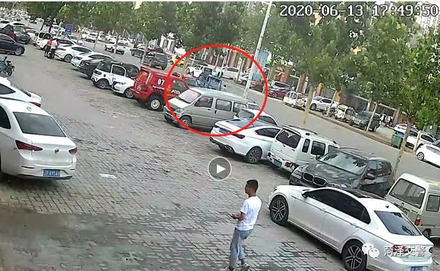  惊险|【实拍】东明街头发生惊险一幕！都看看！