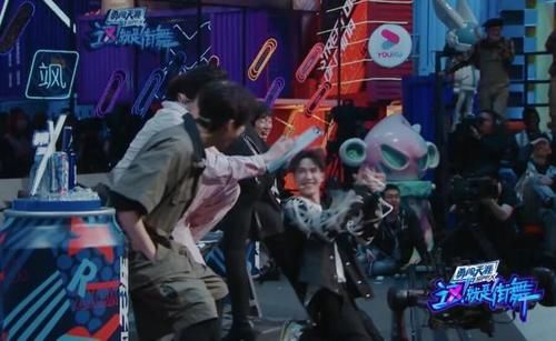  卡点|《这就是街舞3》小鸡长在王一博笑点上 脚趾卡点《我的地盘》燃爆全场