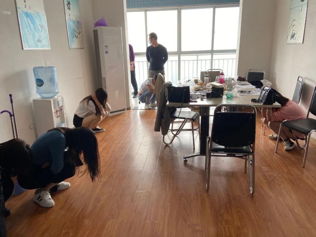 小区|事发樊城一小区！多人被抓