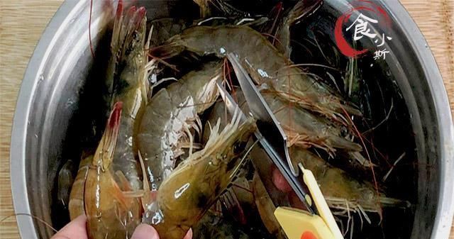  生抽|下班回家不知道吃什么？4个做法简单又好吃的家常菜，照做就行