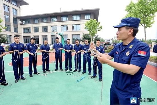 全省消防救援队伍水域救援技术教练员培训在日照开班