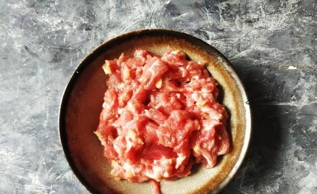  越来越|2种食材6个步骤，小白秒变大厨，炒出经典粤菜