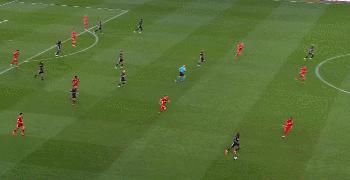  阿拉|胆敢索要2500万年薪5年长约的三冠王中卫：解析阿拉巴优缺点