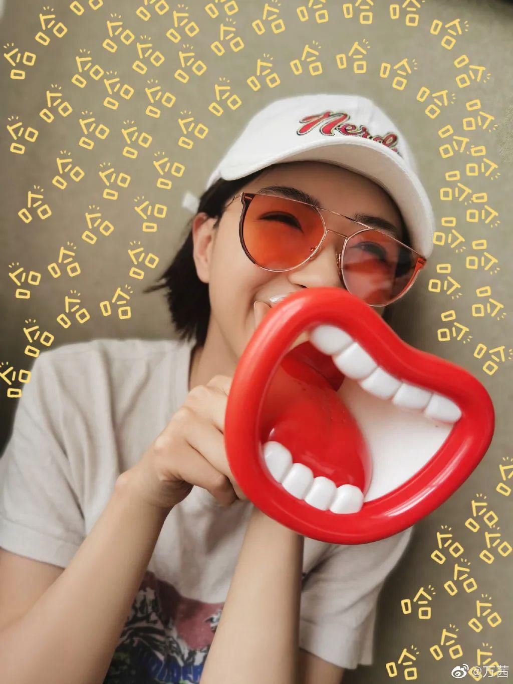  不想|不想红但一直上热搜,这解释苍白吗