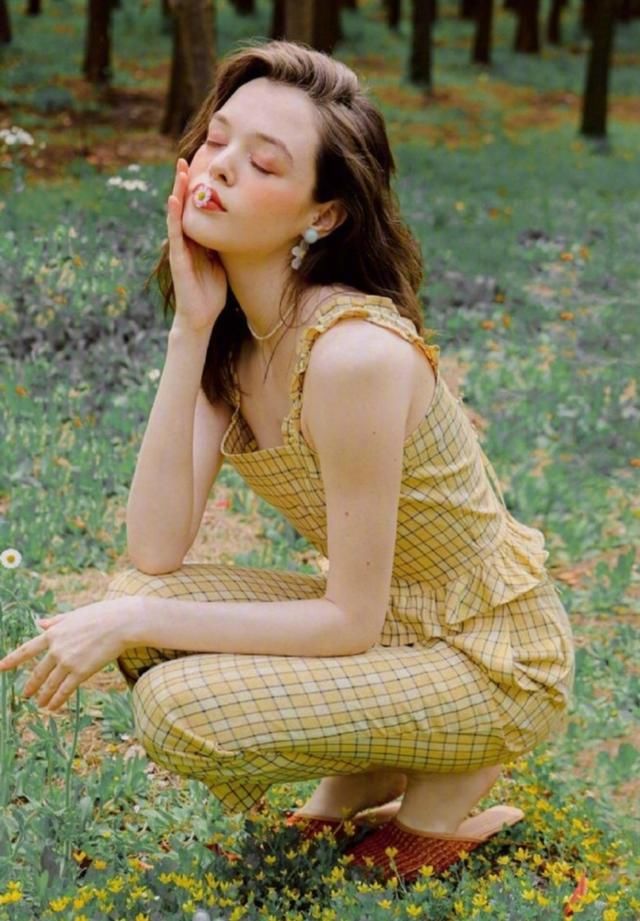 值得|缤纷色彩的连衣裙精致大方，值得收藏，轻松化身夏日清甜汽水女孩