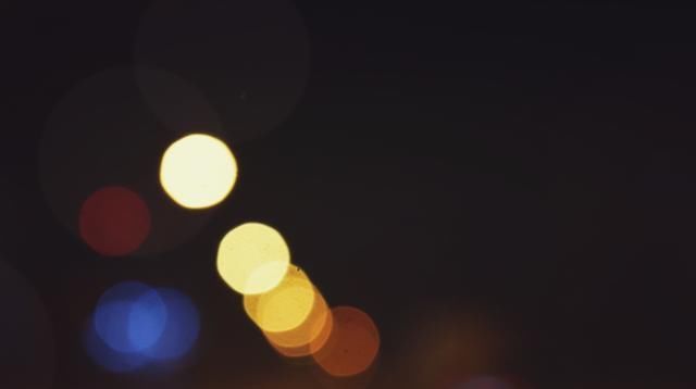  歌手|说唱歌手王以太表演时被观众用香槟喷脸，演出安全应得到重视