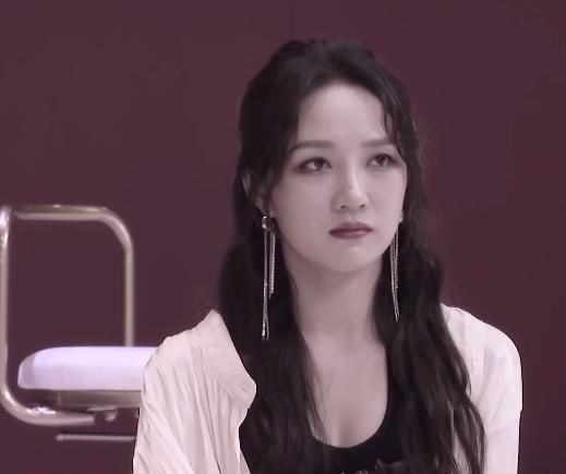  乘风破浪|《乘风破浪的姐姐》孟佳淘汰，是一场阴谋，也是一场秀！