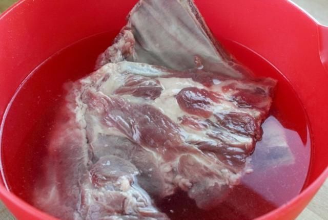  排骨汤|排骨汤怎么做才好喝？学会以下3点，轻松熬出神仙汤