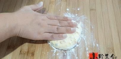  好吃|玉米面全身都是宝，教你秘制新做法，比肉香比面包还松软，真好吃