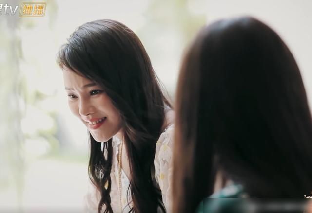  伊能静|伊能静，你应该去上一下表情管理课了！