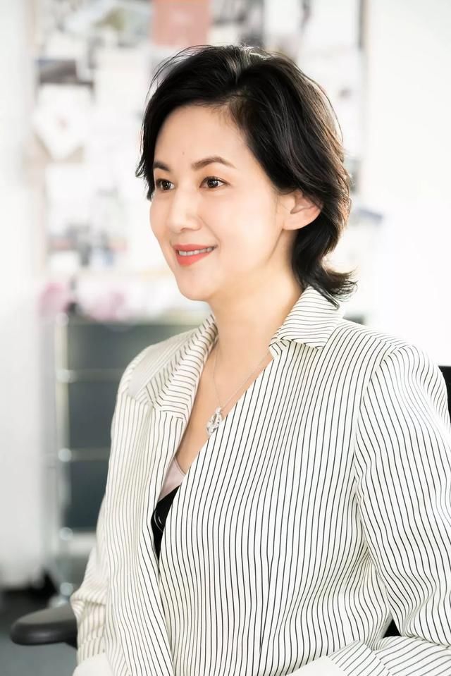 东方卫视主持人王津元,嫁上海富豪郭广昌,