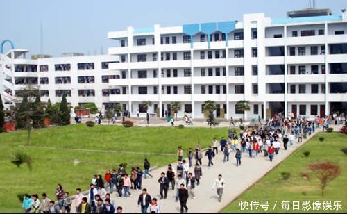 高考|准高二同学,这个暑假再迷茫就掉队了!高考学霸为你指点迷津